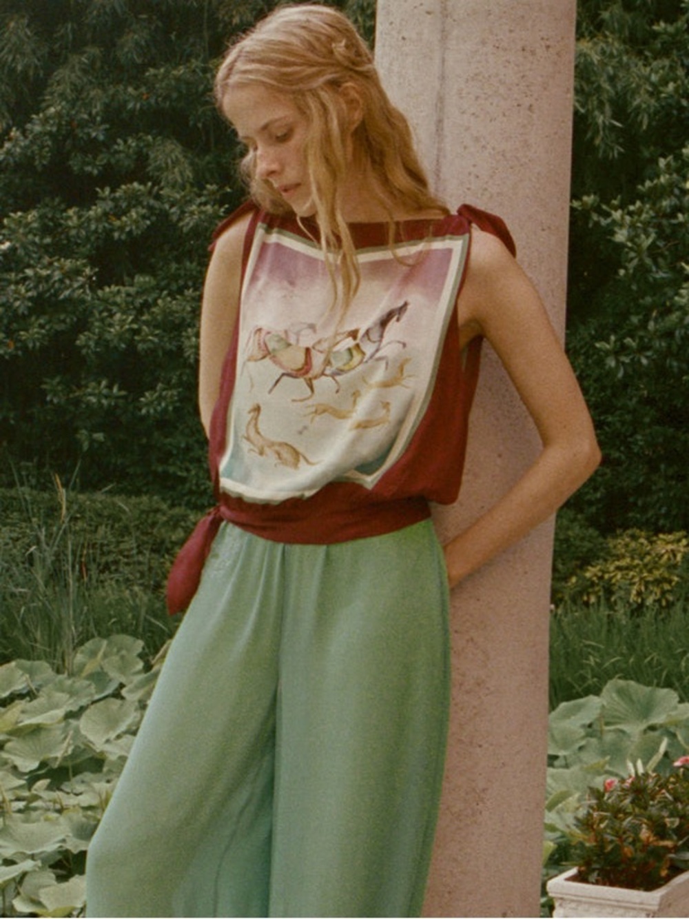 Doen NWOT Aliette Top in Gallops Foulard